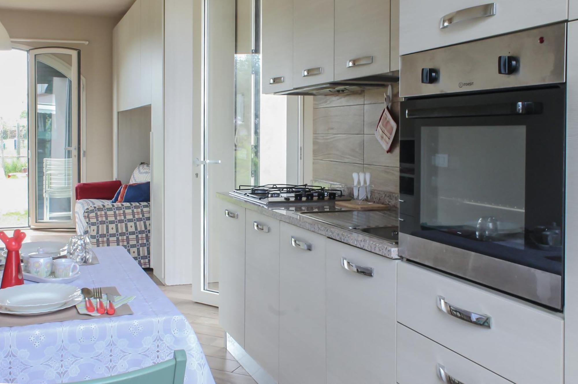 Modern Home With Private Parking Near The Station! 루카 외부 사진