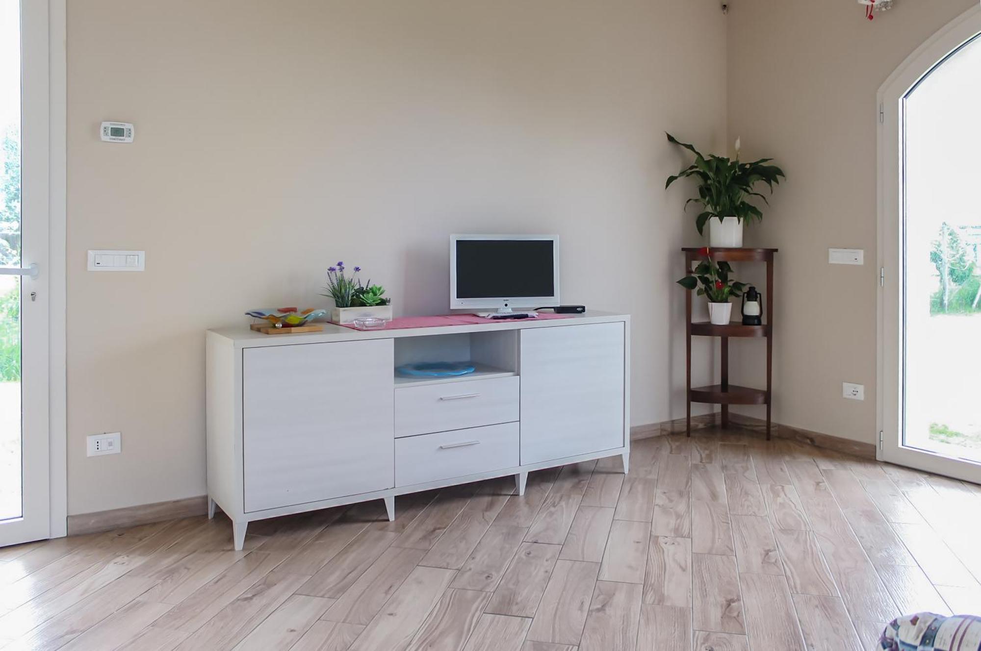 Modern Home With Private Parking Near The Station! 루카 외부 사진